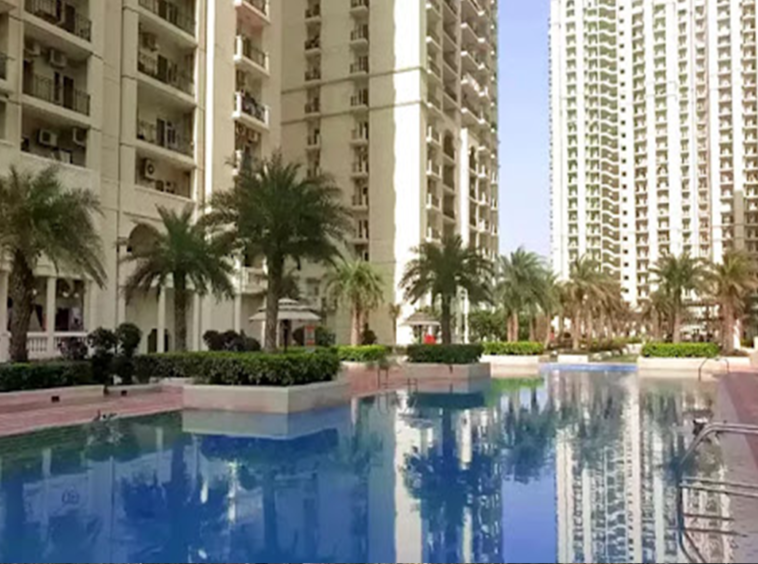 DLF CAPITAL GREENS front view